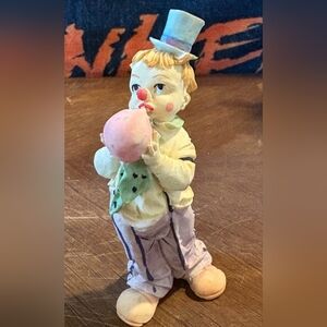 Vintage Pellegrino 4.5" Tall Clown Boy Blowing Up Balloon Figurine
